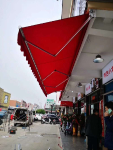 伸（shēn）縮遮陽雨篷