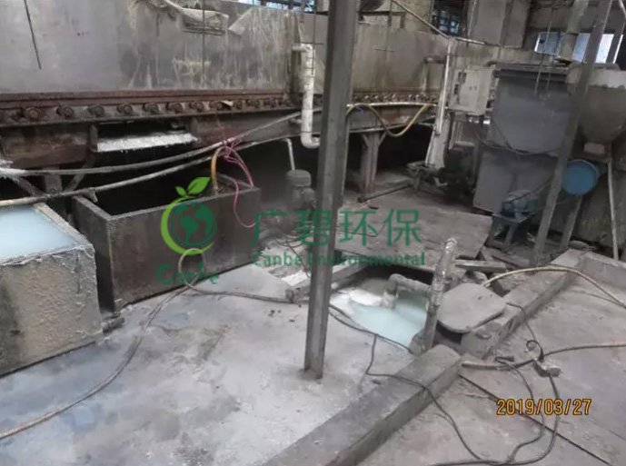 順德容桂查處(chù)一宗(zōng)重金屬廢水(shuǐ)外排汙染河湧環境違法行(háng)為(圖2) 順德容桂(guì)查處一宗重金屬廢水外排汙染河(hé)湧環境違法行為(圖2)