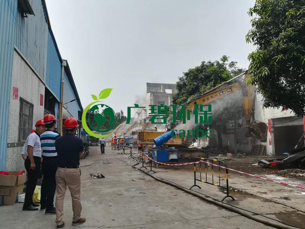 順德容桂違法建設清拆行動 拆除違規建築麵積1萬平方米(圖(tú)2) 順德(dé)容桂(guì)違法建設清拆行動 拆(chāi)除違規(guī)建築麵(miàn)積1萬平(píng)方米(圖2)