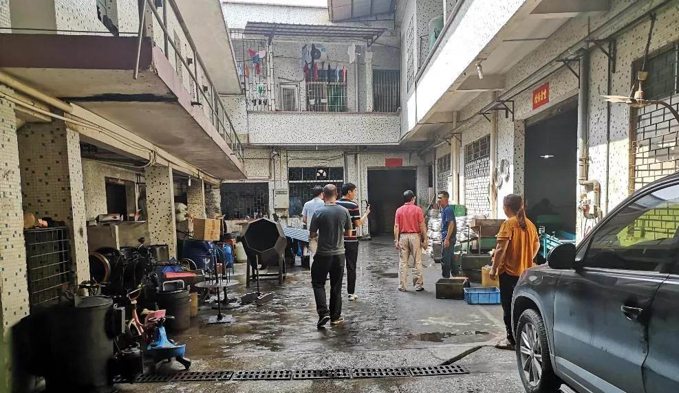 佛山(shān)三水突擊查(chá)處涉廢水排(pái)放違法加工廠企業