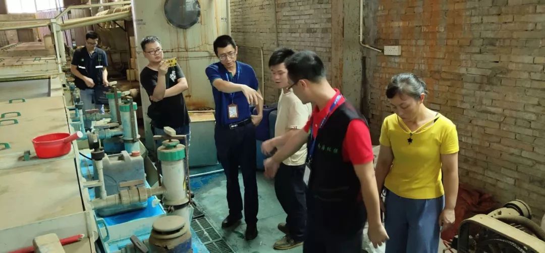 佛山開展廣佛跨界流域涉水企業執法 揪出(chū)8家(jiā)問(wèn)題企業