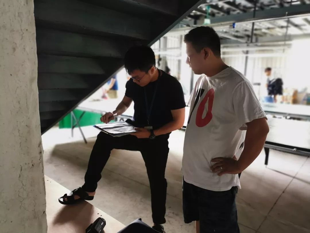 佛山市大瀝鎮強製關停一違法廢水排放印花作坊