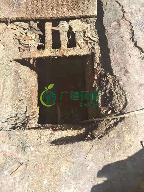 東莞龍背嶺驚現“紅水河”,一企業涉嫌偷排被立案調查(圖3) 東莞龍背嶺驚現“紅水河”,一企業(yè)涉嫌偷排被(bèi)立案調查(圖(tú)3)