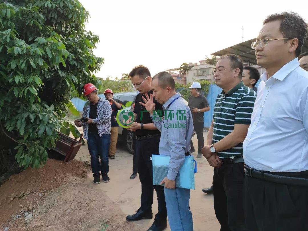 佛山獅山鎮萬裏(lǐ)長城湧流域開(kāi)展巡河和調研工作(圖1) 佛山(shān)獅山鎮(zhèn)萬裏長城湧流域開展巡河和調研工作(圖1)