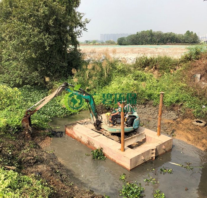 廣碧環保金陡湧水質初步消除黑臭服務項目正式啟動(圖4) 廣碧環保金(jīn)陡湧水質初步消除黑(hēi)臭服務(wù)項目正式啟(qǐ)動(圖4)